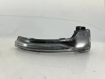 OEM| 2017 - 2019 Volkswagen Golf espelho lateral luz de seta (direita/passageiro) - Imagem 1 de 4