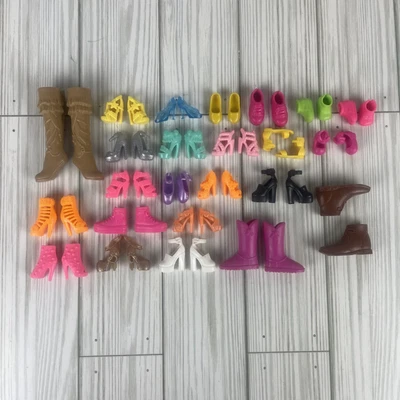 Mattel Barbie Muñeca Zapatos 24 Pares Barbie Chelsea Ken Foto 1 de 4