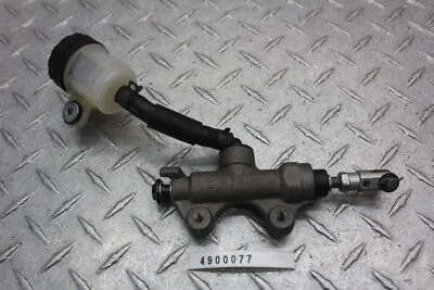 Yamaha YZF R6 2013 freno trasero cilindro maestro con depósito Foto 1 de 4