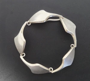 Gebogenes K Dänemark Sterlingsilber Armband Vintage 1960er Knudsen modern minimalistisch 7 Zoll - Bild 1 von 21