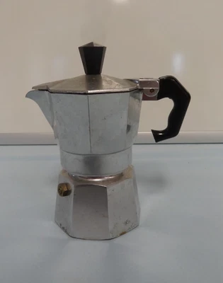 Crusinallo Zanzibar - Kleiner Espressokocher - Espresso/Kaffee/Mokka - Italy - Bild 1 von 4