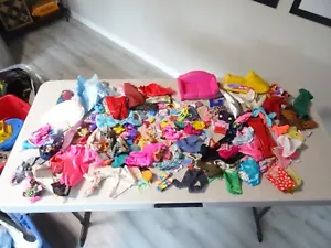 VTG HUGE LOT OF OVER 100 - BARBIE CLOTHES SHOES FURNITURE ACCESSORIES ! SEE O#3 - Picture 1 of 16