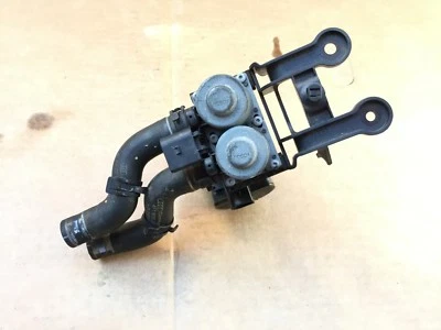 AUDI A6 C6 2006 calefacción control de agua bosch solenoide fabricante original 4F1959617A Foto 1 de 4