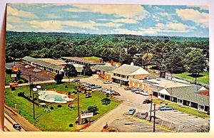 Colonial Court Hotel Greenville SC Full Service Postcard - Picture 1 of 2