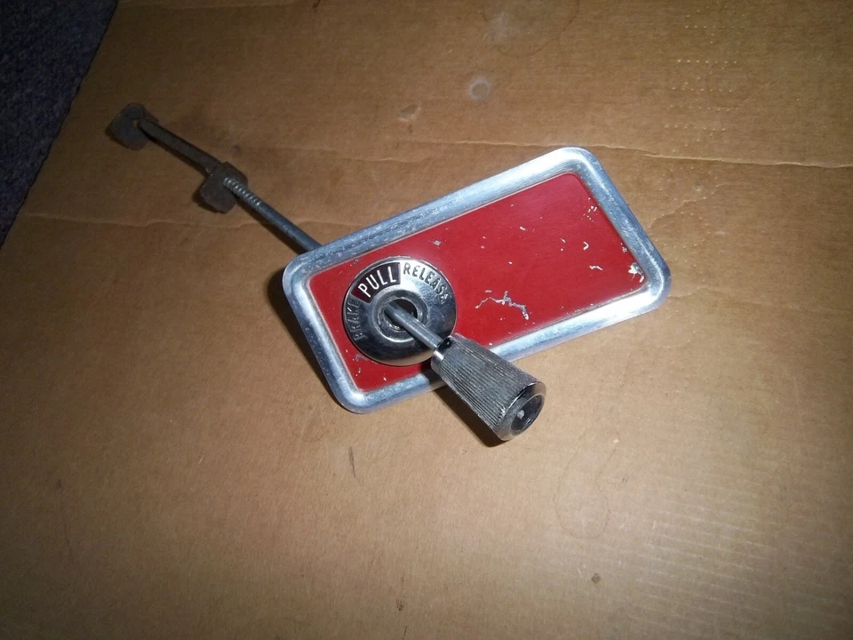 AMC RAMBLER 1964 CLÁSICO EMBAJADOR FRENO DE ESTACIONAMIENTO MANIJA Y BISEL DE LIBERACIÓN Foto 1 de 1