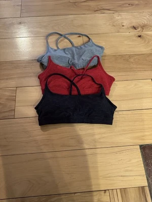 Sujetador deportivo Three Fabletics Foto 1 de 3