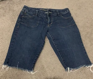 Women’s Junior Mossimo Supply Co. Jean Capris Size 3 - Picture 1 of 4