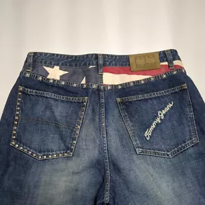 Tommy Hilfiger Jeans mit amerikanischer Flagge Joch Nieten Vintage 1990er Jahre patriotischer Denim - Bild 1 von 13