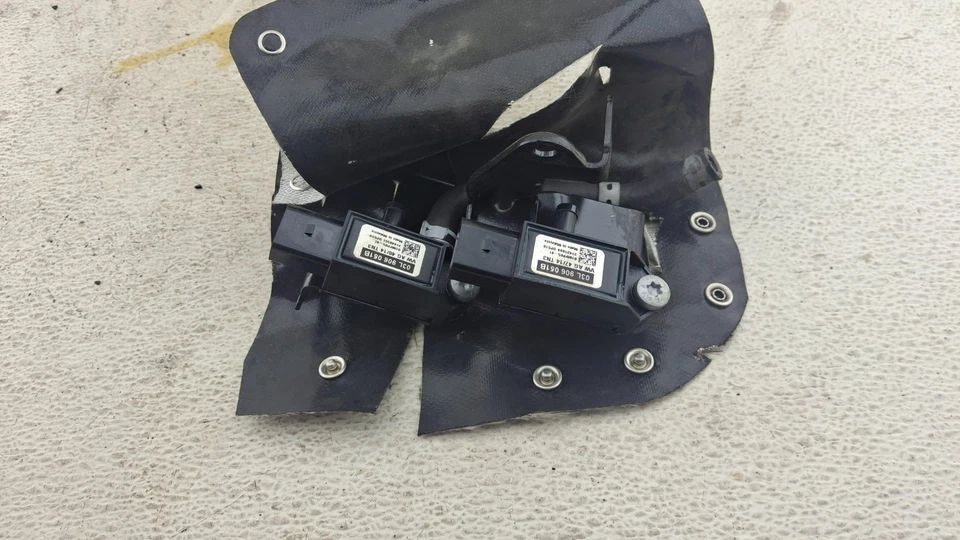 2015 大众 PASSAT 压力传感器 03L906051B 原始设备制造商 — 第 1/4 张图片