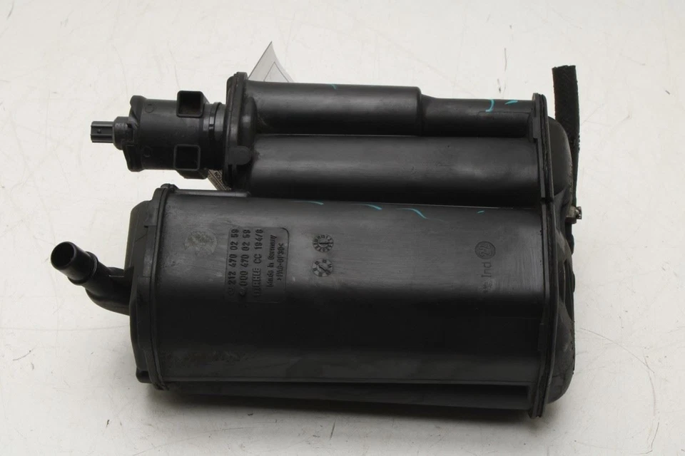 Mercedes-Benz E350 2009-2016 4Matic bote de emisiones de evaporador de vapor de combustible de 3,5 L Foto 1 de 4