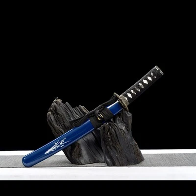Espada Wakizashi Japonesa Hecha a Mano 1065 Acero al Carbono Azul Ion Madera Saya Aleación Ajuste Foto 1 de 4