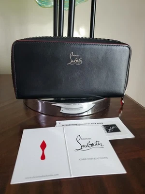Christian Louboutin Paris Panettone Cartera Cuero de becerro Cremallera Alrededor CM4H Negro/Rojo Foto 1 de 4