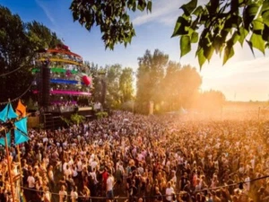 Loveland Festival in Amsterdam Live Events DJ-Sets Compilation (2010 - 2024) - Bild 1 von 7