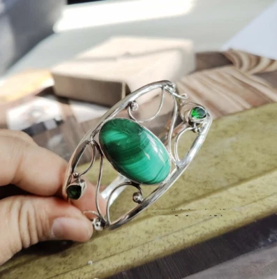 Único brazalete de mujer de plata de ley 925 hecho a mano con piedras preciosas de malaquita Si58 Foto 1 de 4