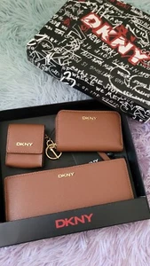 DKNY GIA Brown Wallets Gift Set Womens  - Picture 1 of 4