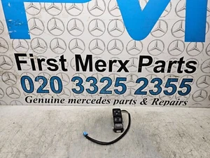 MERCEDES BENZ C-KLASSE W203 FENSTERHEBERSCHALTER FAHRERSEITE VORNE A2038210679 - Bild 1 von 3