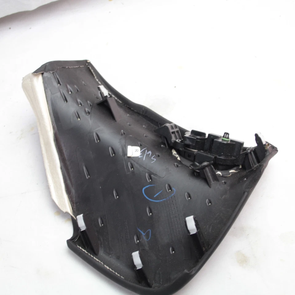 AXIOM 2002 consola central moldura piso trasero compartimento de almacenamiento portavasos cubierta Foto 1 de 1