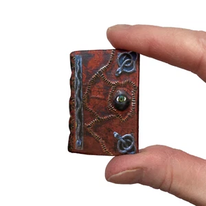 Maßstab 1:6 HOCUS POCUS Buch der Zaubersprüche Zauberbuch Lesbares Buch Barbie Scale - Bild 1 von 10