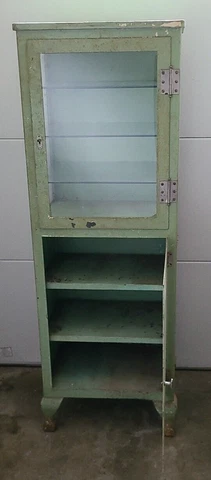 Vintage/Antique Industrial Shabby Medical Dental Steel Glass Medicine Cabinet Cover