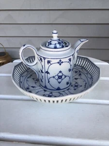 Schumann Bavaria Blue Teapot and Plate - Picture 1 of 10