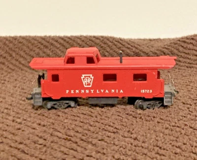Vintage HO Scale PRR Pennsylvania 15723 Caboose Train Car - Image 1 of 4