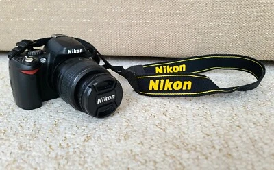 Nikon D40 BUNDLE, Nikon 18-55mm - Image 1 of 4