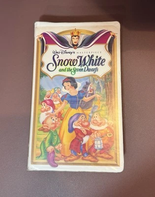 Snow White and the Seven Dwarfs VHS Tape Vintage Disney Masterpiece Collection - Image 1 of 4