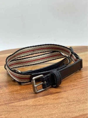 Cinturones Burberry negros talla 0 usados Foto 1 de 4