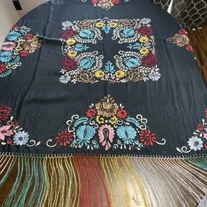 Vintage schwarz bestickt Fransen Klavier Schal Schal Blumen Regenbogen Fransen - Bild 1 von 12