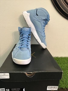 Size 12 - Jordan 7 Retro Pantone 2017 - Picture 1 of 8