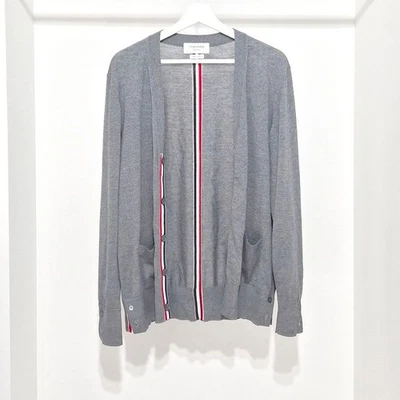 Cardigã Thom Browne lã merino descontraído gola V L439717 148529019 - Imagem 1 de 4