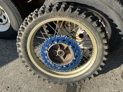 Husqvarna 250CR 250 CR CR250 1982 rueda trasera llanta Nordisk dorada con 2,50x I8 bonita Foto 1 de 4