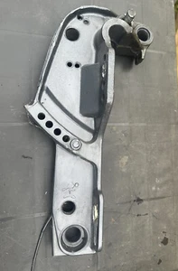 STARBOARD TRANSOM CLAMP BRACKET 25HP YAMAHA F25GET 4 Stroke Outboard - Picture 1 of 1