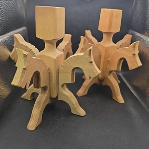 2 candelabros de madera tallados para 4 caballos Suecia Western Country arte popular cada uno 3 piezas - Imagen 1 de 17