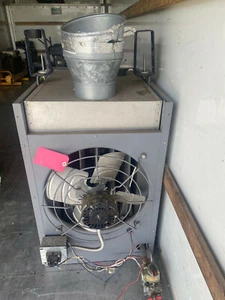 Sterling QVF-125 Natural Gas Heater Convertible Venting Alum Heat Exch 125000BTU - Picture 1 of 10