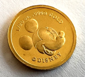 Ficha de Mickey Mouse de oro macizo puro de 1/20 oz .999 de Disney - Imagen 1 de 11