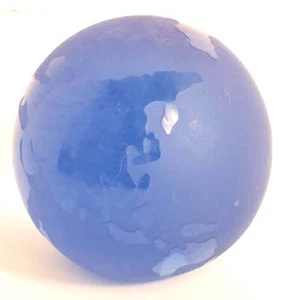 Kobaltblaue Glaskugel Briefbeschwerer Welt Planet geätzte Erde Design - Bild 1 von 7
