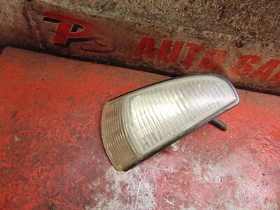 99 98 97 95 96 Buick Riviera oem drivers side left corner marker light assembly - Image 1 of 4