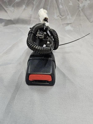 2017-2021 Toyota Prius Prime Front Seat Belt Buckle Left Driver Side Black OEM Foto 1 de 3