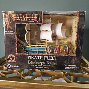 Fluch der Karibik Piratenflotte - Edinburgh Trader mit 3 Figuren selten Neu in OVP - Bild 1 von 14