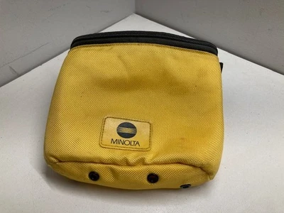 Bolso para cámara de visita amarillo Minolta Weathermatic vintage con correa Foto 1 de 4