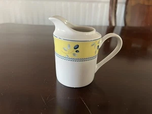 Royal Doulton England BLUEBERRY One (1) Creamer Jug GC - Picture 1 of 7