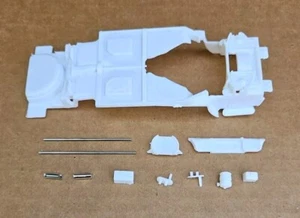 AMT 1/25 1968 CORVETTE CUSTOM CHASSIS AND RELATED PARTS - Picture 1 of 1