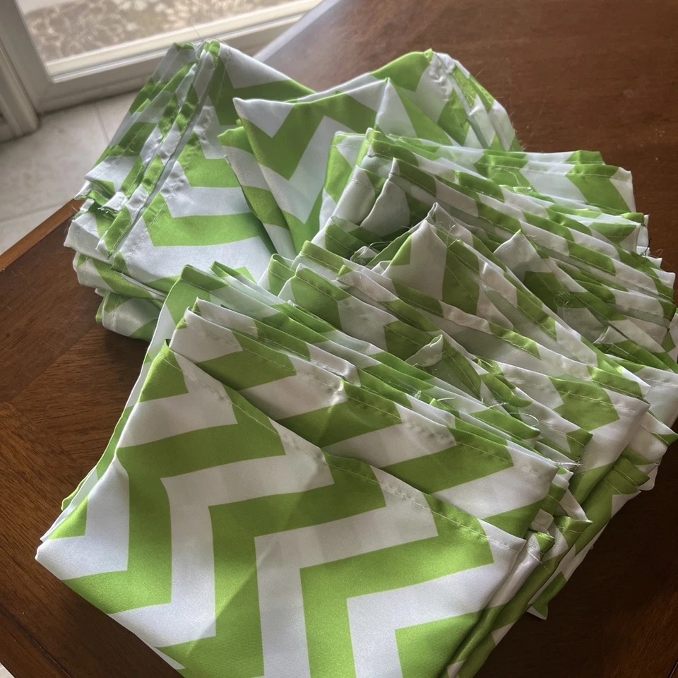 Атласная дорожка для стола — лаймовый и белый шевронный узор 107 x 12 дюймов лот из 15 - Изображение 1 из 4