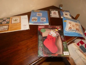 Lotto kit natalizio contato punto croce card calza ornamento cuscino fiocco di neve - Foto 1 di 7