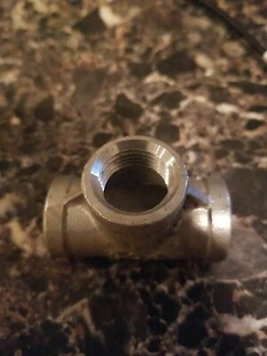1/2" 150 Female NPT Pipe Tee Cast 304 Stainless Steel Fitting  - Image 1 of 3