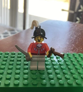 Lego Imperial Armada Minifig Red Captain White Plume Pirates 6280 6204 pi016 #2 - Picture 1 of 4