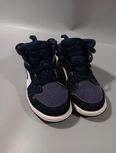 Sneaker Nike Air Jordan 1 viola levigata media ossidiana taglia 10c 640735-445 - Foto 1 di 5