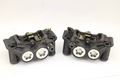 Juego de pinzas de freno delanteras derecha izquierda Yamaha FZ09 2015 1RC-2580U-00-00 Foto 1 de 4