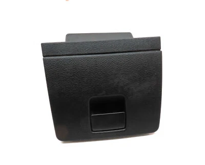 BMW X3 (F25) 2016 compartimento de almacenamiento del tablero del conductor delantero izquierdo (negro) Foto 1 de 4